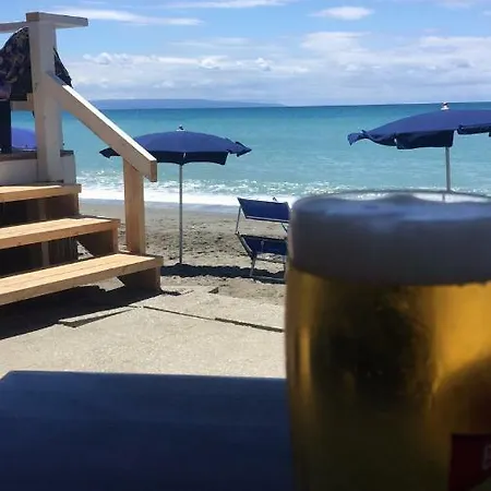 Casetta Al Mare Mariateresa Holiday home